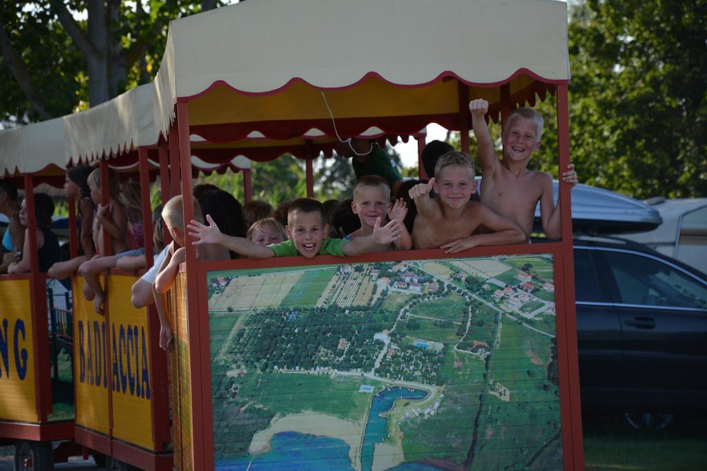 Badiaccia Village Camping กัสติลโยเน เดล ลาโก ภายนอก รูปภาพ