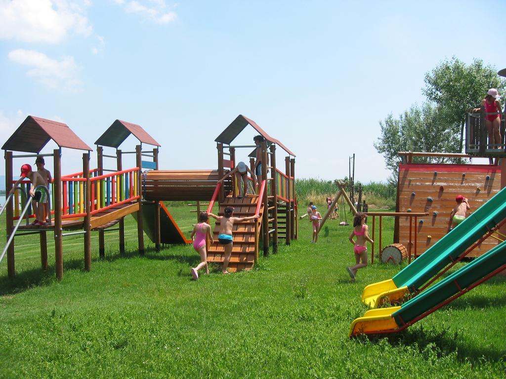 Badiaccia Village Camping กัสติลโยเน เดล ลาโก ภายนอก รูปภาพ